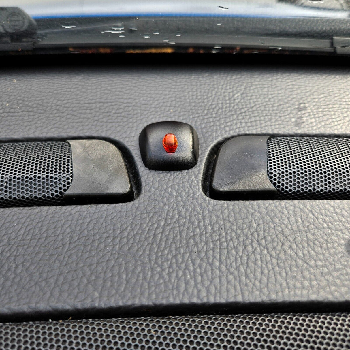 Volvo P2 V60 V70 Dashboard Vent Trim - Left