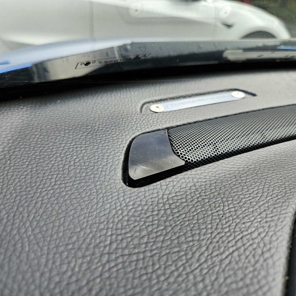 Volvo P2 V60 V70 Dashboard Vent Trim - Right